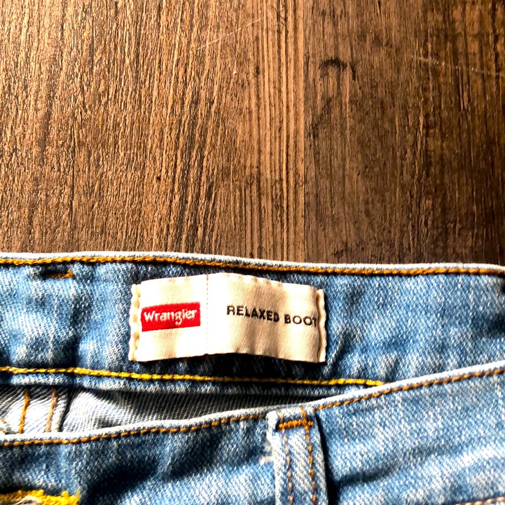 Men’s wrangler relaxed boot cut jeans